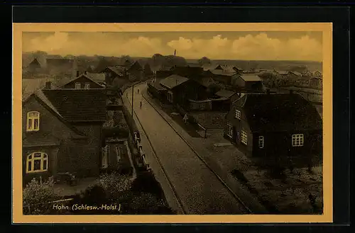 AK Hohn /Schlesw.-Holst., Strassenpartie aus der Vogelschau