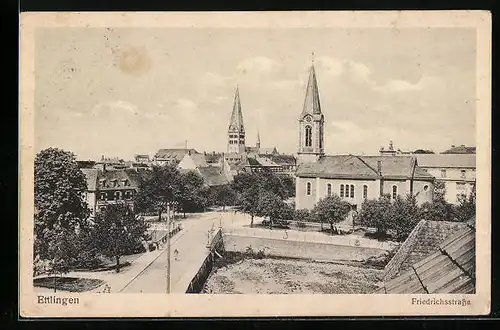 AK Ettlingen, Friedrichstrasse mit Kirche