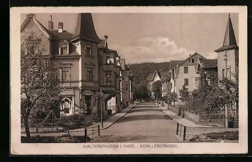 AK Waltershausen i. Thür., Blick auf Schillerstrasse