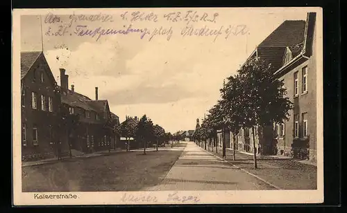 AK Ohrdruf i. Thür., Kaiserstrasse mit Wohnhäusern