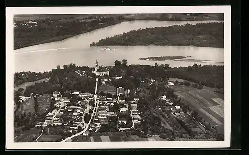 AK Wallsee, Ortsansicht mit Schloss