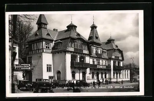 AK Mönichkirchen /Wechsel, Hotel Binder mit Strasse und Autos