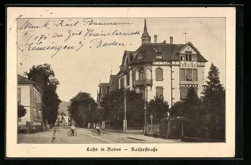 AK Lahr i. Baden, Kaiserstrasse mit Radfahrern
