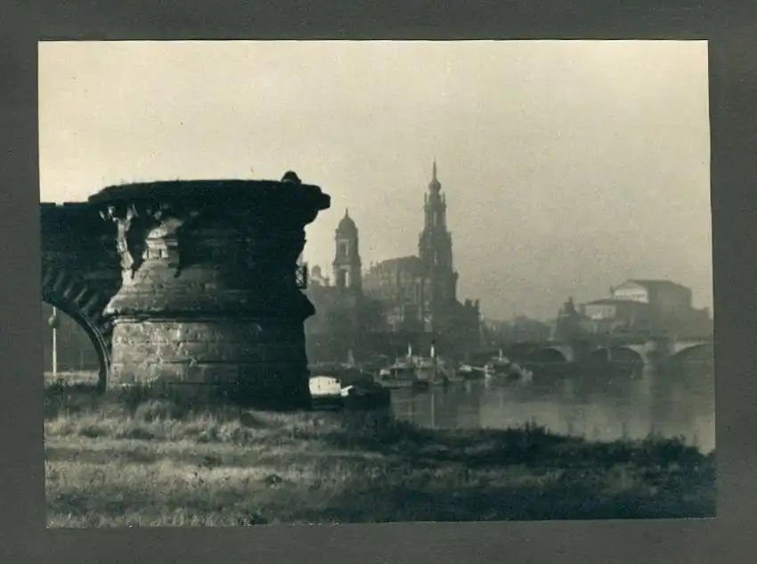 Fotoalbum mit 29 Fotografien, Dresden, Strassenbahn, sozialistische Ästhetik, Eisenbahn, DDR, dresdener amateur Fotograf 11