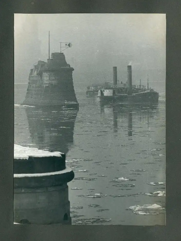 Fotoalbum mit 29 Fotografien, Dresden, Strassenbahn, sozialistische Ästhetik, Eisenbahn, DDR, dresdener amateur Fotograf 22