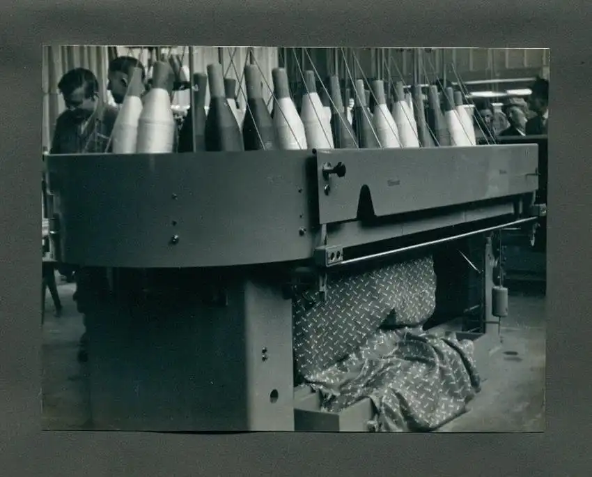 Fotoalbum mit 29 Fotografien, Dresden, Strassenbahn, sozialistische Ästhetik, Eisenbahn, DDR, dresdener amateur Fotograf 33