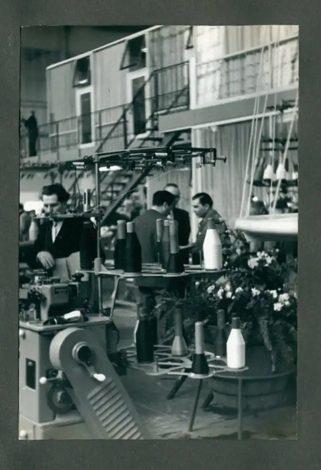 Fotoalbum mit 29 Fotografien, Dresden, Strassenbahn, sozialistische Ästhetik, Eisenbahn, DDR, dresdener amateur Fotograf 34