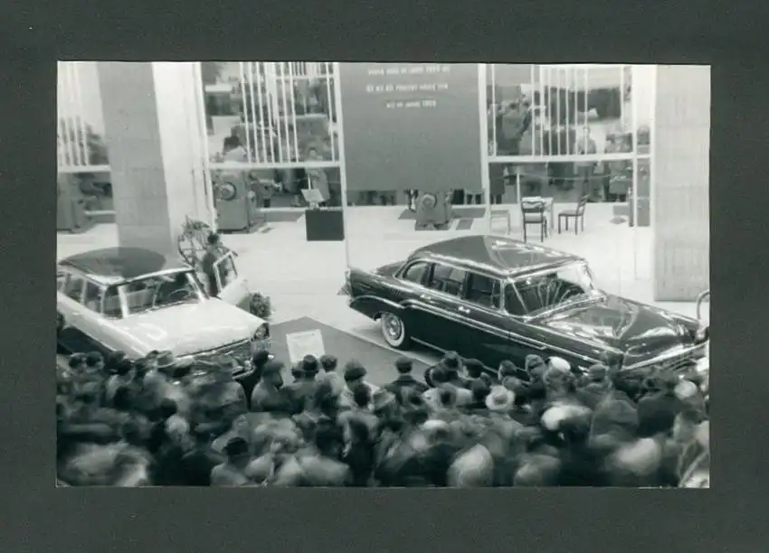 Fotoalbum mit 29 Fotografien, Dresden, Strassenbahn, sozialistische Ästhetik, Eisenbahn, DDR, dresdener amateur Fotograf 36