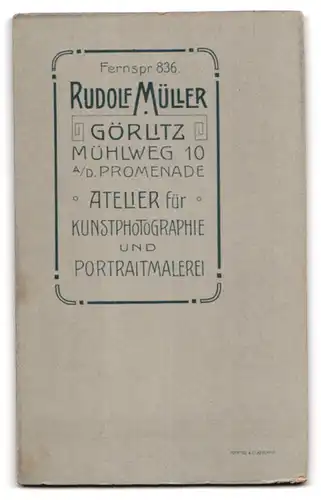 Fotografie Rudolf Müller, Görlitz, Mühlweg 10 a. d. Promenade, Soldat in Uniform mit Schirmmütze und Handschuhen