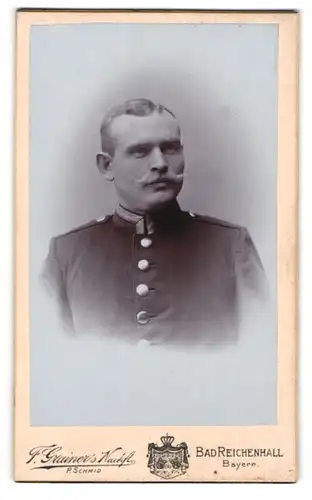 Fotografie P. Schmid, Bad Reichenhall /Bayern, Soldat in Uniform mit Schnauzbart