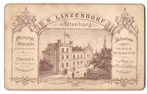 Fotografie R. Lanzendorf, Altenburg, Ansicht Altenburg i. Th., Strassenartie am Ateliersgebäude met dem Ateliersgebäude