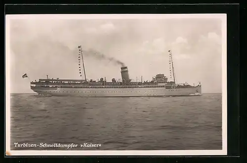 AK Passagierschiff Turbinen-Schnelldampfer Kaiser auf See