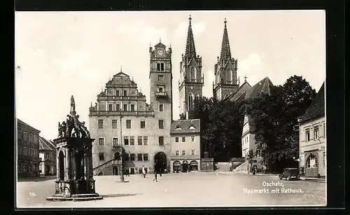 AK Oschatz, Neumarkt mit Rathaus