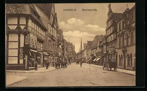 AK Hameln, Bäckerstrasse mit Krondorf`s Gasthaus und Geschäften