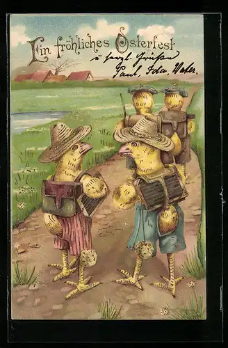 AK Vermenschlichte Osterküken wandern als Schüler über die Landstrasse, Ein fröhliches Osterfest