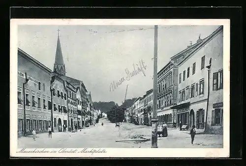 AK Mauerkirchen, Marktplatz mit Häuserzeilen und Kirchturm