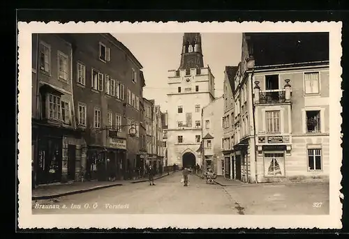 AK Braunau a. Inn, Strassenpartie in der Vorstadt, Gasthaus Lechnerbräu