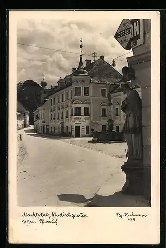 AK Windischgarsten, Strassenpartie am Marktplatz mit Rathaus und Pfarrhof