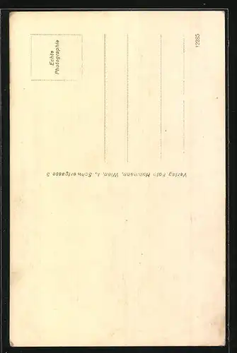 AK Windischgarsten, Strassenpartie am Marktplatz mit Rathaus und Pfarrhof