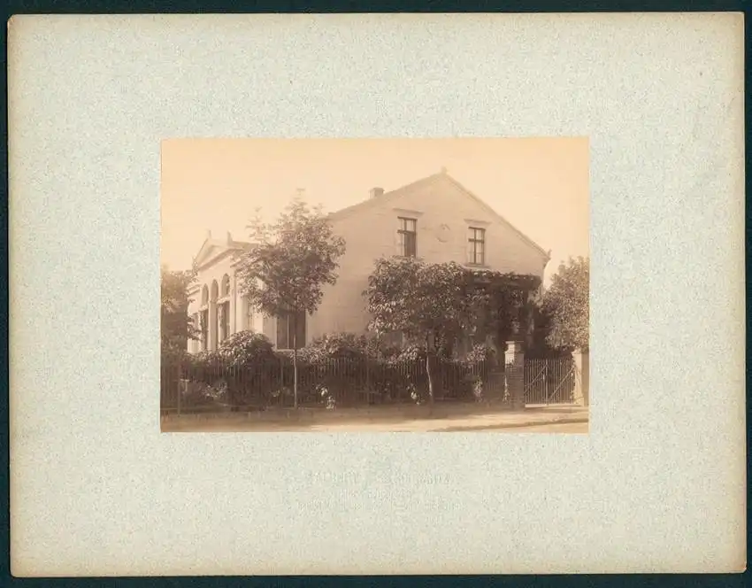 12 Fotografien Friedrich Albert Schwartz, Berlin, Ansicht Berlin-Westend, Wohnhaus Hauptmann E. Süss, Ahornallee 7 1