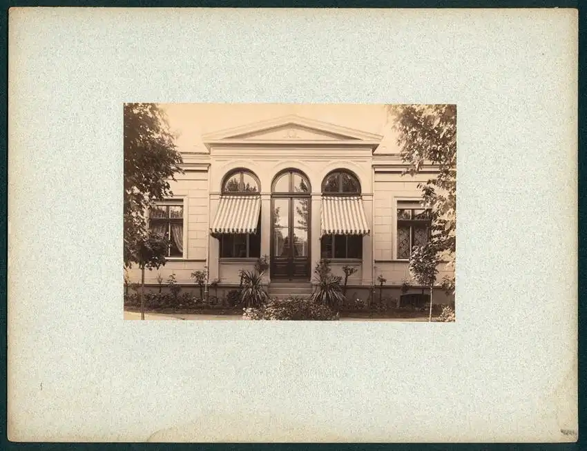 12 Fotografien Friedrich Albert Schwartz, Berlin, Ansicht Berlin-Westend, Wohnhaus Hauptmann E. Süss, Ahornallee 7 3