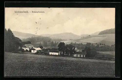 AK Lüdenscheid /Brüninghausen, Ortspartie mit Bergen