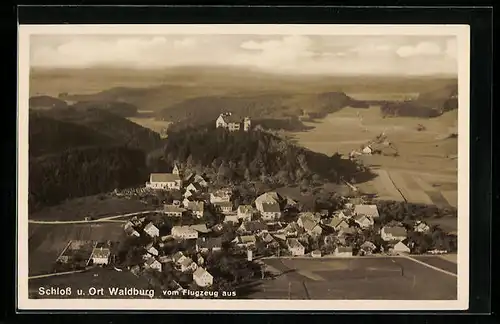 AK Waldburg, Schloss und Ort vom Flugzeug aus