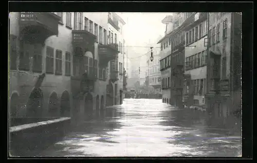AK Nürnberg, Hochwasser-Katastrophe 1909, Karlstrasse mit Geschäften