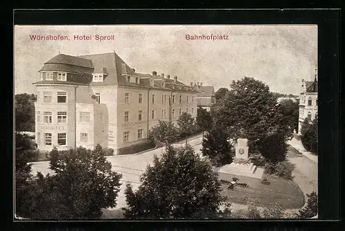 AK Wörishofen, Hotel Sproll am Bahnhofplatz mit Denkmal