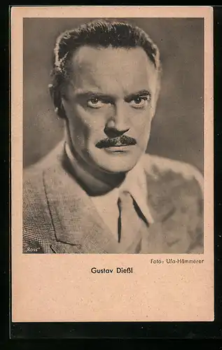 AK Schauspieler Gustav Diessl ernst in die Kamera blickend