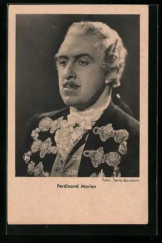 AK Schauspieler Ferdinand Marian in Mode des Barock