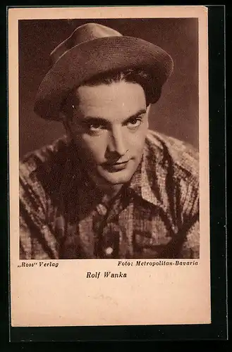 AK Schauspieler Rolf Wanka im Hemd mit Hut