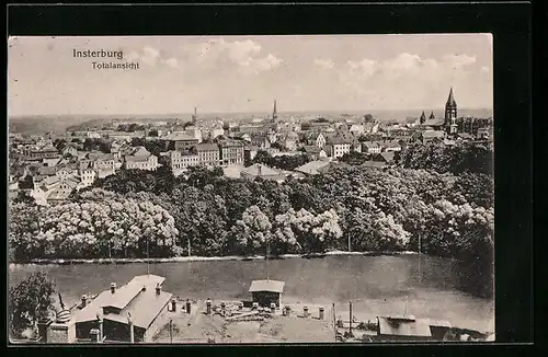 AK Insterburg, Totalansicht mit Kirche