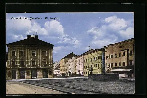 AK Grieskirchen, Kirchenplatz mit Brunnen
