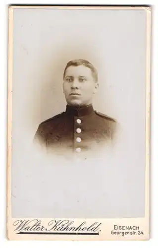 Fotografie Walter Kühnhold, Eisenach, Georgenstr. 34, Soldat in Uniform