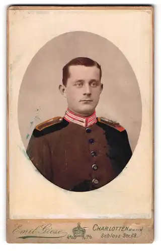 Fotografie Emil Giese, Berlin-Charlottenburg, Schlossstr. 68, Soldat in Uniform