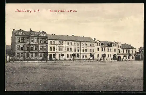 AK Naumburg a. S., Wohnhauspartie am Kaiser-Friedrich-Platz