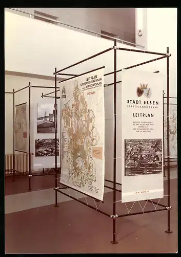 Fotografie C.A. Stachelscheid, Ansicht Essen, Leitplan-Ausstellung, Flächennutzungs - und Wirtschaftsplan 1956