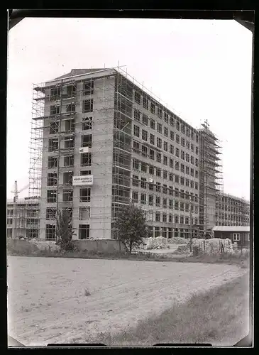 Fotografie unbekannter Fotograf, Ansicht Düsseldorf, Chirurgische Klinik im Rohbau