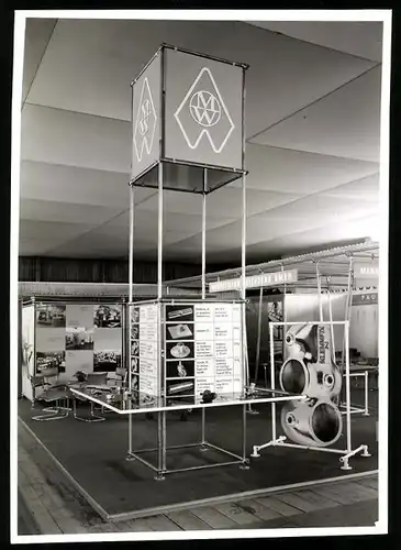 Fotografie unbekannter Fotograf, Ansicht München, Handwerksmesse 1957, Messestand Mannesmann Leichtbau GmbH, Klemmfix