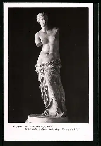AK Aphrodite a demi nue, dite Venus de Milo, Musée du Louvre