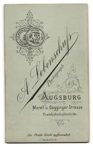Fotografie A. Lobenschuss, Augsburg, Gögginger Strasse, Uffz. mit Schwalbennestern und Säbel in Uniform
