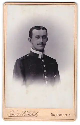 Fotografie Franz Ehrlich, Dresden-N., Unteroffizier in Uniform, IR 12