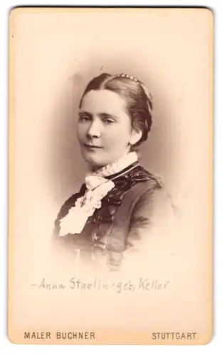 Fotografie Maler Buchner, Stuttgart, Anna Staelin-Keller mit zeitgenössischer Frisur