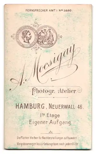 Fotografie Atelier A. Mocsigay, Hamburg, Neuerwall 46, hübsche junge Frau, elegant gekleidet