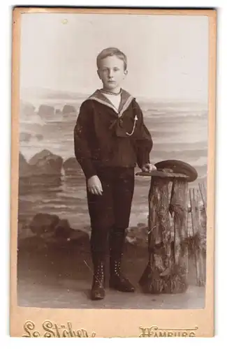 Fotografie Atelier Ludwig Stöber, Hamburg, Hermannstr. 43, kleiner Junge im Matrosenanzug