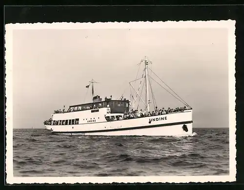 AK Passagierschiff Undine auf See, Weisse Flotte