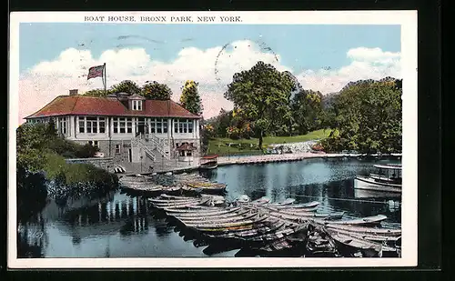 AK New York, NY, Bronx Park, Boat House