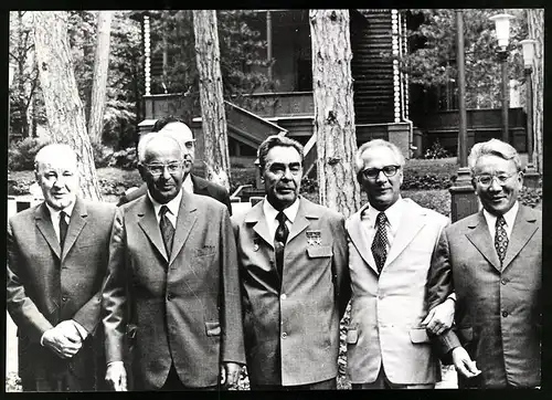 Fotografie Führer kommunistischer Arbeiterparteien Zedenbal, Honecker, Breschnew, Husak, Kadar, Gierke, Todor, Shiwkow