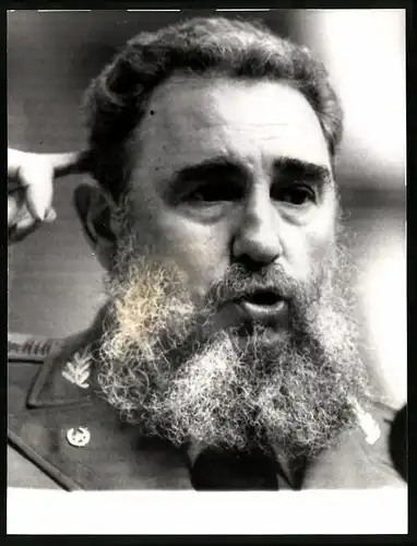 Fotografie Fidel Castro bei einer Rede zum 25 Jahrestag der Invasion der Schweinebucht, 1986